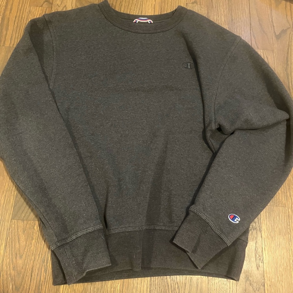 Champion crewneck-small